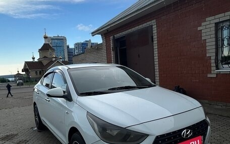 Hyundai Solaris II рестайлинг, 2017 год, 770 000 рублей, 9 фотография