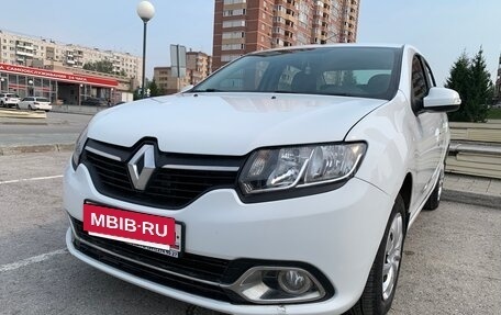 Renault Logan II, 2017 год, 820 000 рублей, 3 фотография