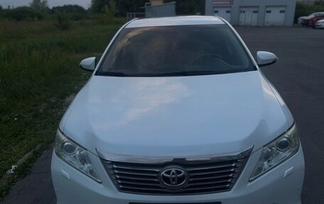 Toyota Camry, 2011 год, 1 800 000 рублей, 4 фотография