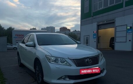 Toyota Camry, 2011 год, 1 800 000 рублей, 5 фотография