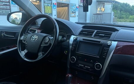 Toyota Camry, 2011 год, 1 800 000 рублей, 18 фотография