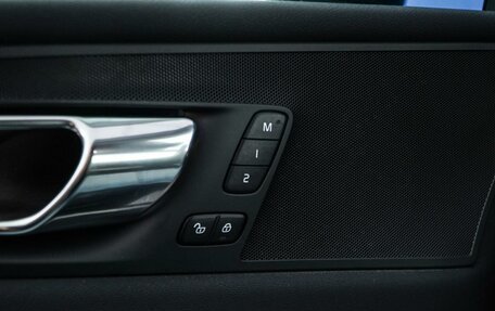 Volvo XC60 II, 2019 год, 3 399 444 рублей, 16 фотография