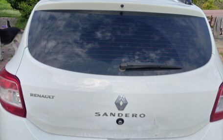 Renault Sandero II рестайлинг, 2015 год, 600 000 рублей, 2 фотография