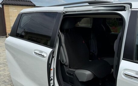Toyota Sienna, 2021 год, 4 500 000 рублей, 5 фотография