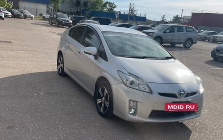 Toyota Prius, 2010 год, 1 070 000 рублей, 2 фотография