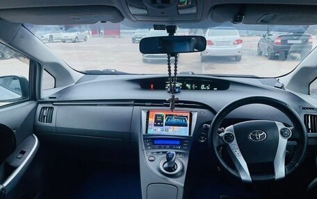Toyota Prius, 2010 год, 1 070 000 рублей, 8 фотография