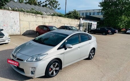 Toyota Prius, 2010 год, 1 070 000 рублей, 4 фотография