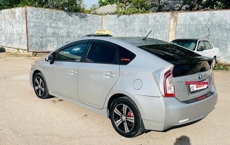 Toyota Prius, 2010 год, 1 070 000 рублей, 5 фотография