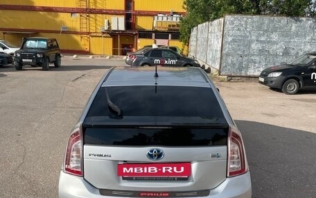 Toyota Prius, 2010 год, 1 070 000 рублей, 7 фотография