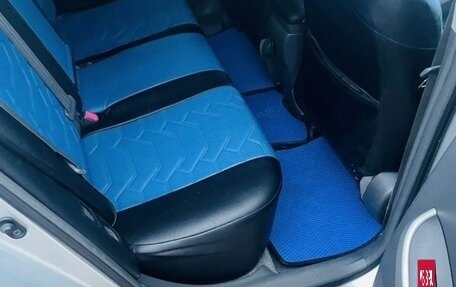 Toyota Prius, 2010 год, 1 070 000 рублей, 12 фотография