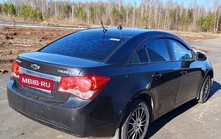 Chevrolet Cruze II, 2010 год, 555 000 рублей, 3 фотография