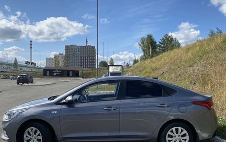 Hyundai Solaris II рестайлинг, 2018 год, 1 350 000 рублей, 2 фотография
