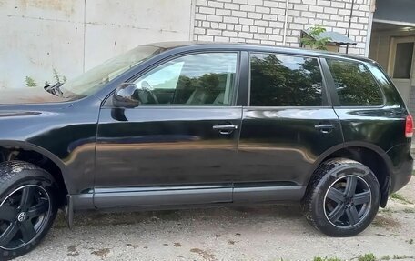 Volkswagen Touareg III, 2005 год, 700 000 рублей, 2 фотография