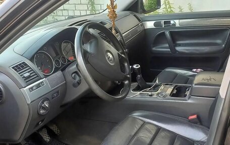Volkswagen Touareg III, 2005 год, 700 000 рублей, 8 фотография