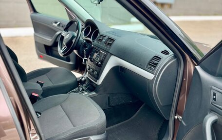 Skoda Yeti I рестайлинг, 2015 год, 1 080 000 рублей, 15 фотография