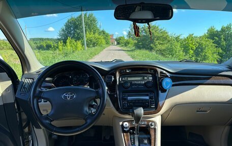 Toyota Highlander III, 2002 год, 750 000 рублей, 16 фотография