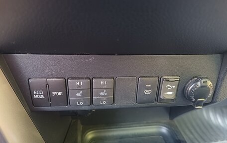 Toyota RAV4, 2017 год, 2 500 000 рублей, 5 фотография