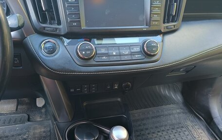 Toyota RAV4, 2017 год, 2 500 000 рублей, 11 фотография