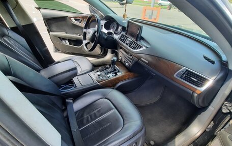 Audi A7, 2010 год, 1 080 000 рублей, 17 фотография