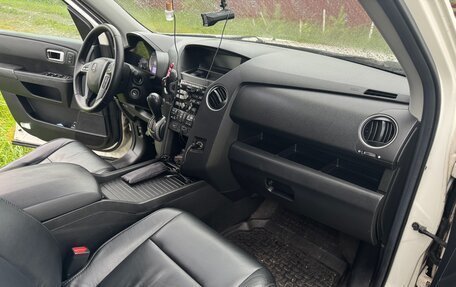 Honda Pilot III рестайлинг, 2012 год, 2 000 000 рублей, 15 фотография
