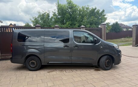 Peugeot Traveller I, 2018 год, 3 100 000 рублей, 3 фотография