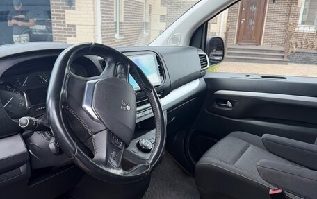 Peugeot Traveller I, 2018 год, 3 100 000 рублей, 7 фотография