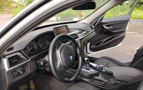 BMW 3 серия, 2016 год, 1 200 000 рублей, 10 фотография