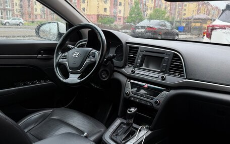 Hyundai Elantra VI рестайлинг, 2016 год, 1 250 000 рублей, 6 фотография