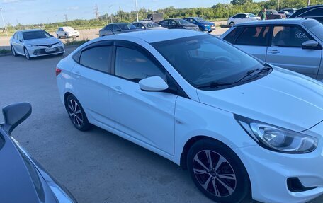 Hyundai Solaris II рестайлинг, 2013 год, 670 000 рублей, 4 фотография