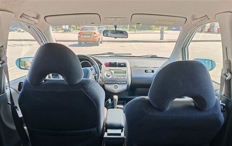 Honda Jazz I рестайлинг, 2006 год, 550 000 рублей, 18 фотография