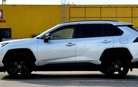 Toyota RAV4, 2021 год, 4 065 000 рублей, 3 фотография