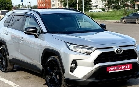 Toyota RAV4, 2021 год, 4 065 000 рублей, 10 фотография