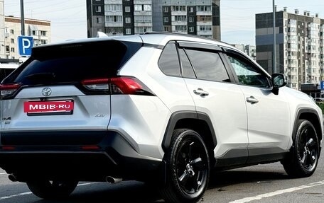 Toyota RAV4, 2021 год, 4 065 000 рублей, 7 фотография
