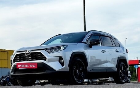 Toyota RAV4, 2021 год, 4 065 000 рублей, 40 фотография