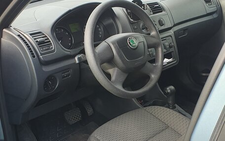 Skoda Fabia II, 2011 год, 650 000 рублей, 3 фотография