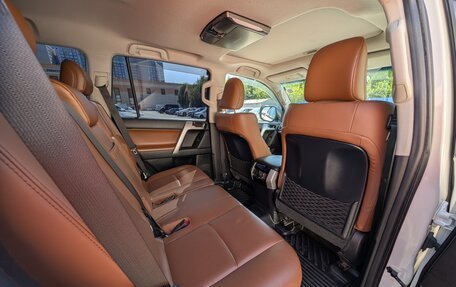 Toyota Land Cruiser Prado 150 рестайлинг 2, 2021 год, 5 400 000 рублей, 5 фотография