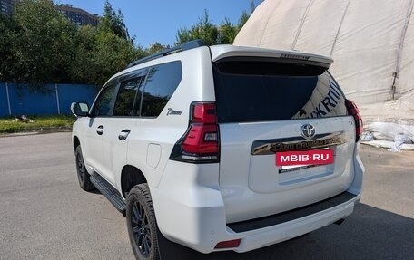 Toyota Land Cruiser Prado 150 рестайлинг 2, 2021 год, 5 400 000 рублей, 4 фотография