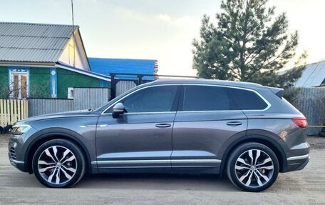 Volkswagen Touareg III, 2019 год, 4 550 000 рублей, 3 фотография