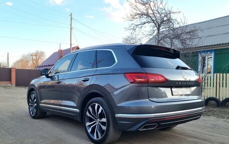 Volkswagen Touareg III, 2019 год, 4 550 000 рублей, 7 фотография