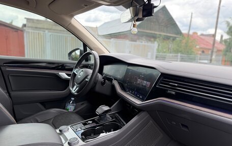 Volkswagen Touareg III, 2019 год, 4 550 000 рублей, 12 фотография