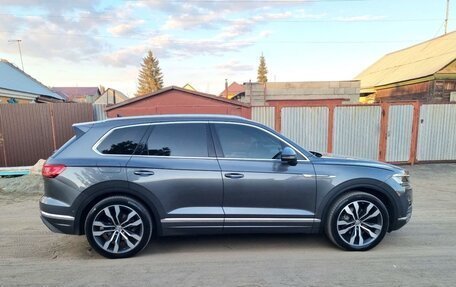 Volkswagen Touareg III, 2019 год, 4 550 000 рублей, 8 фотография