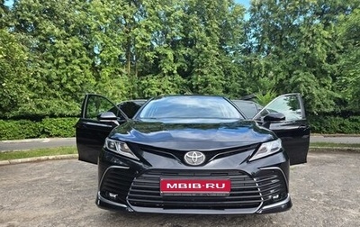 Toyota Camry, 2021 год, 3 000 000 рублей, 1 фотография