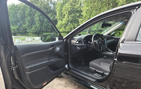 Toyota Camry, 2021 год, 3 000 000 рублей, 10 фотография