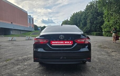 Toyota Camry, 2021 год, 3 000 000 рублей, 9 фотография