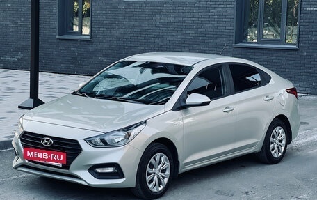 Hyundai Solaris II рестайлинг, 2018 год, 1 150 000 рублей, 5 фотография