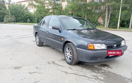 Nissan Primera II рестайлинг, 1993 год, 115 000 рублей, 2 фотография
