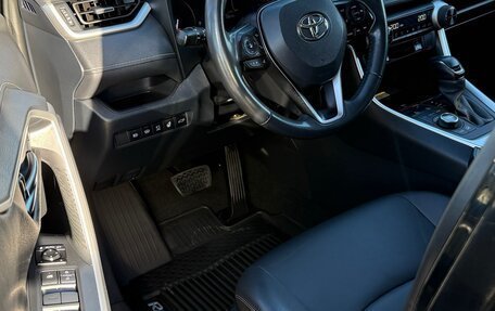 Toyota RAV4, 2021 год, 4 490 000 рублей, 17 фотография