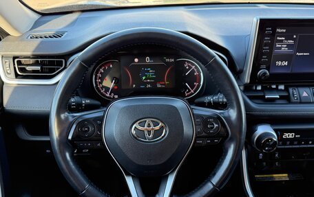 Toyota RAV4, 2021 год, 4 490 000 рублей, 23 фотография