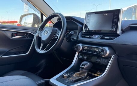 Toyota RAV4, 2021 год, 4 490 000 рублей, 26 фотография