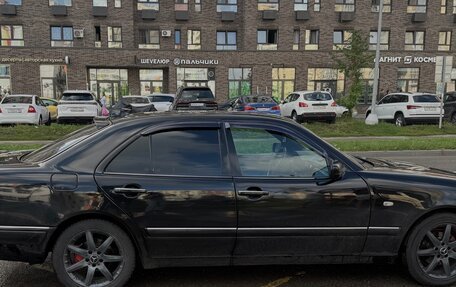 Mercedes-Benz E-Класс, 1998 год, 600 000 рублей, 3 фотография